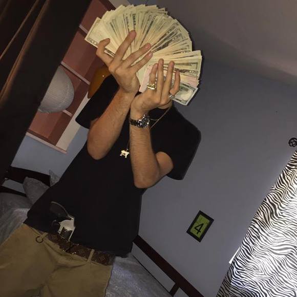 Meet your Posher, Kyle - Picture 1 of 1